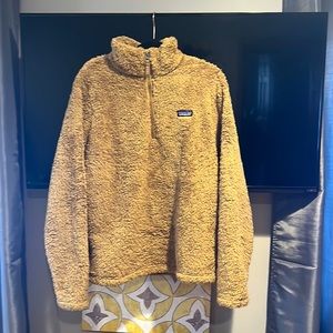 Patagonia teddy fleece 1/4 zip pullover